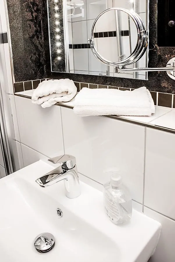 Hotel Sleepinn Volkspark (Adults Only) Hamburg 3*,